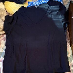 Old Navy Women's Classic Black V-Neck Tee